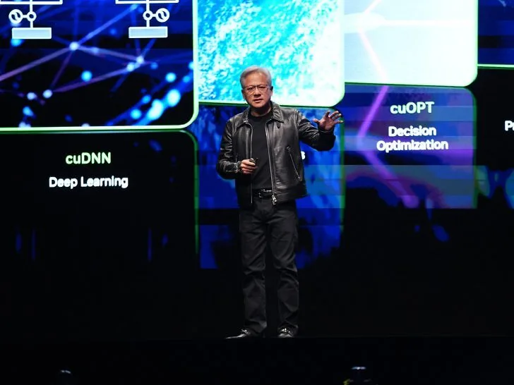 Künstliche Intelligenz: Jensen Huang lehnt weitere Regulierungen ab